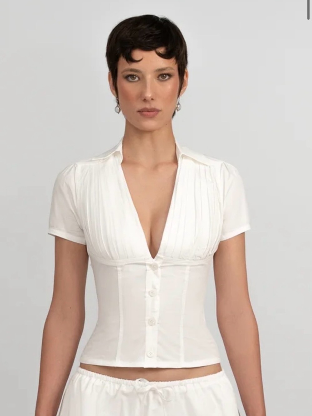 White Pleated V-Neck Button Front Top - Picture 3 of 8